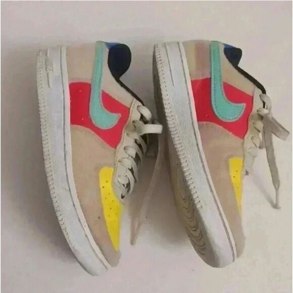 Nike Kids Multicolor Sneakers - Picture 9 of 13